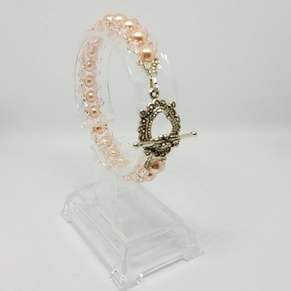 Hand beaded bracelet - Picture 3 of 3